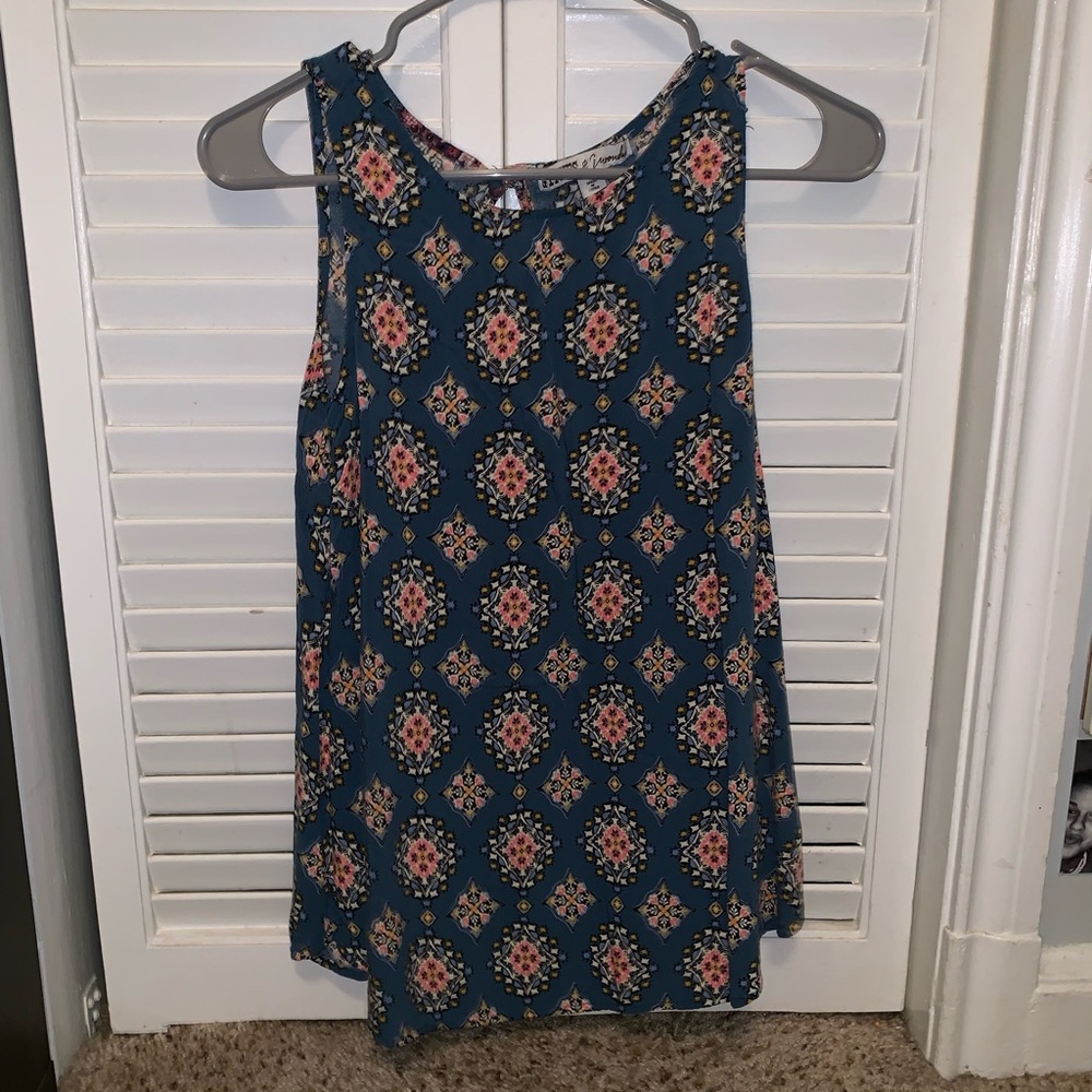 unique pattern tank top